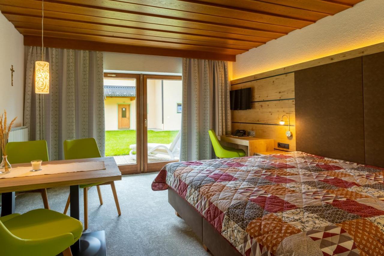 Kinderhotel Laerchenhof Obsteig Exterior foto